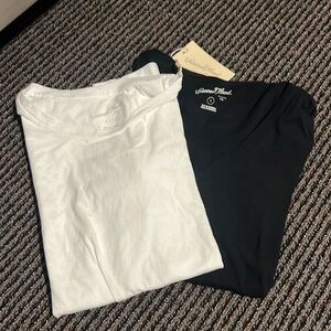 Women’s tshirts small